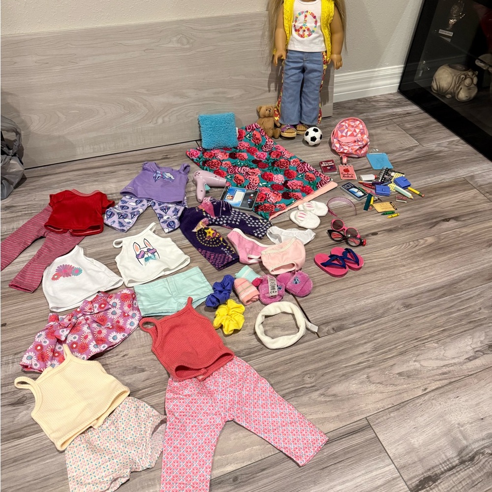 American girl doll Julie plus extras